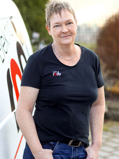 Nicole Schwab bei Elektro Raab GmbH & Co.KG in Leutershausen