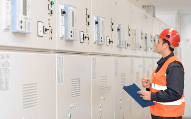 Mittel­spannungs­anlagen bei Elektro Raab GmbH & Co.KG in Leutershausen