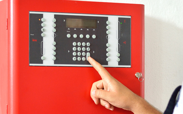 Brandmelde­anlagen bei Elektro Raab GmbH & Co.KG in Leutershausen