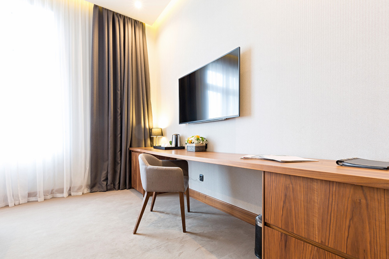 Hotel-TV bei Elektro Raab GmbH & Co.KG in Leutershausen