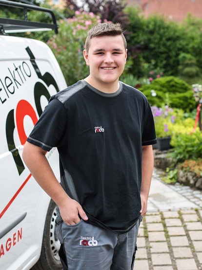 Jannik Haas bei Elektro Raab GmbH & Co.KG in Leutershausen
